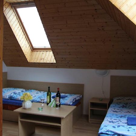 Penzion Brejk Liptovske Sliace Εξωτερικό φωτογραφία